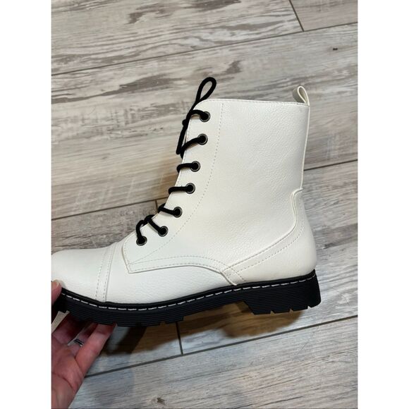 Arizona Jean Co Queen Flat Heel Combat Boots Size 7.5 - Picture 7 of 13